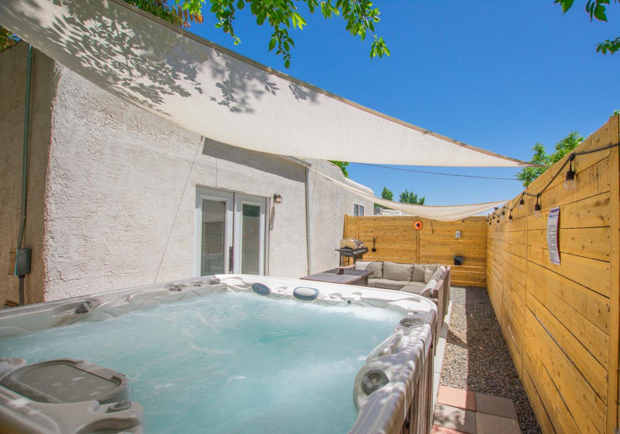 Cowboy Den-Hot Tub-Game Room-Pet Friendly-No Pet Fees! 앨버커키 외부 사진