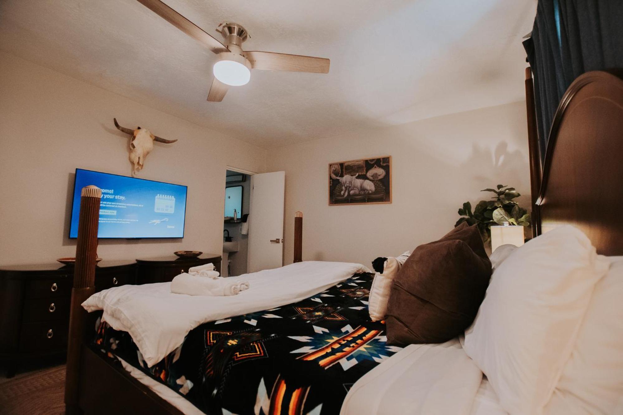 Cowboy Den-Hot Tub-Game Room-Pet Friendly-No Pet Fees! 앨버커키 외부 사진