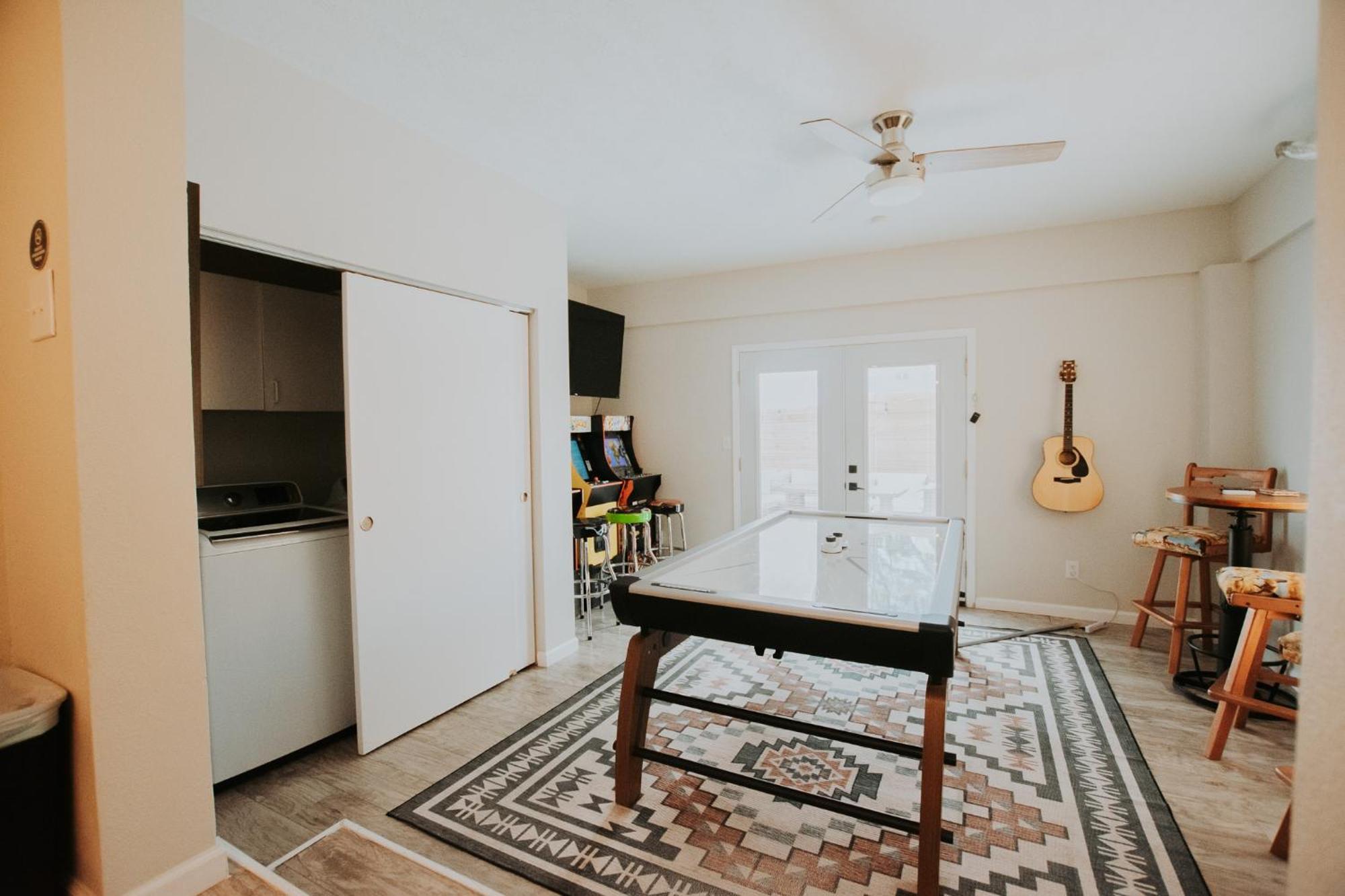 Cowboy Den-Hot Tub-Game Room-Pet Friendly-No Pet Fees! 앨버커키 외부 사진