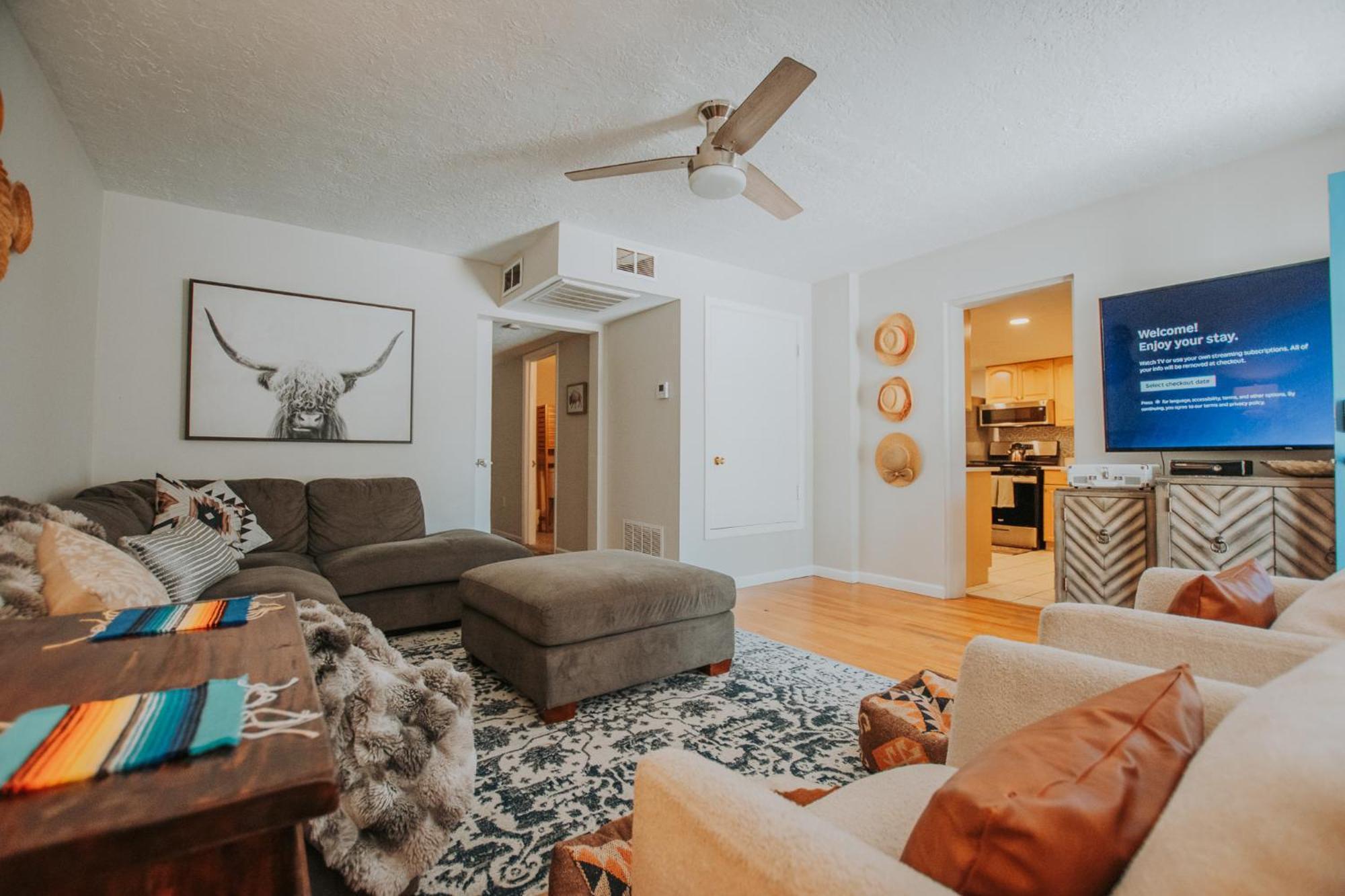 Cowboy Den-Hot Tub-Game Room-Pet Friendly-No Pet Fees! 앨버커키 외부 사진